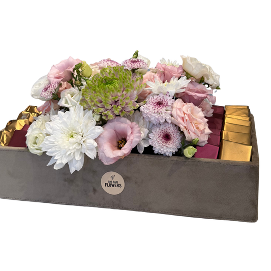 Royal Plateau Wedding XL - Coffret Cadeau Luxueux pour la Mariée – Velours, Fleurs et Chocolats