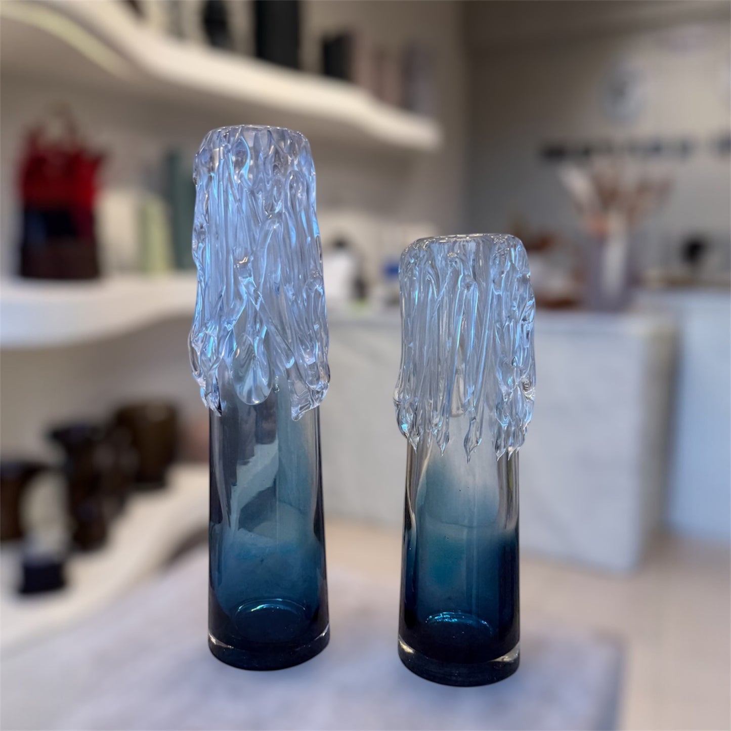 Duo de vases en verre soufflé
